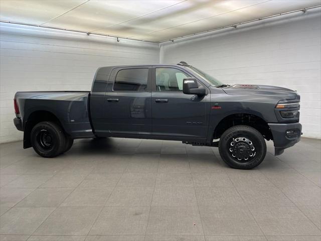2026 RAM Ram 3500 RAM 3500 LARAMIE MEGA CAB 4X4 64 BOX 2026 RAM Ram 3500 RAM 3500 LARAMIE MEGA CAB 4X4 64 BOX