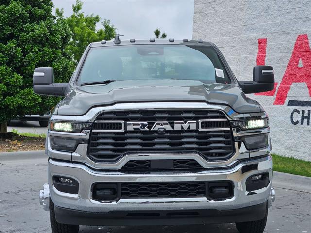 2026 RAM Ram 3500 Chassis Cab RAM 3500 TRADESMAN CREW CAB CHASSIS 4X4 60 CA