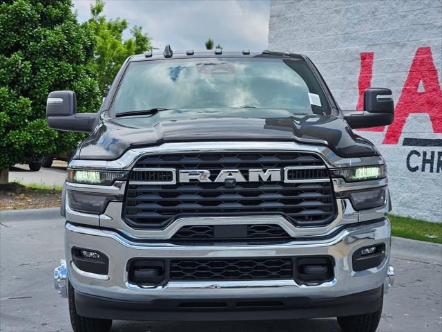 2026 RAM Ram 3500 Chassis Cab RAM 3500 TRADESMAN CREW CAB CHASSIS 4X4 60 CA