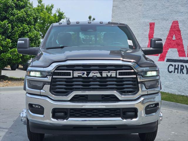 2026 RAM Ram 3500 Chassis Cab RAM 3500 TRADESMAN CREW CAB CHASSIS 4X4 60 CA