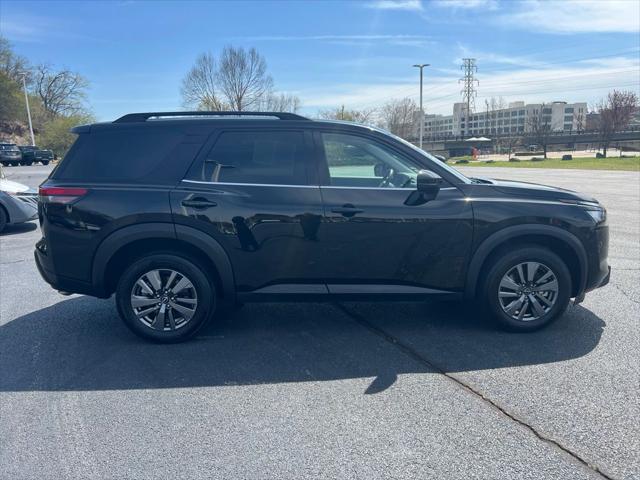 2025 Nissan Pathfinder SV 4WD