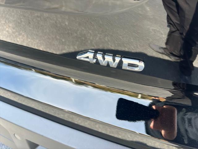 2025 Nissan Pathfinder SV 4WD
