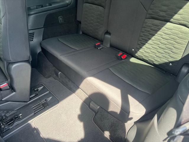 2025 Nissan Pathfinder SV 4WD