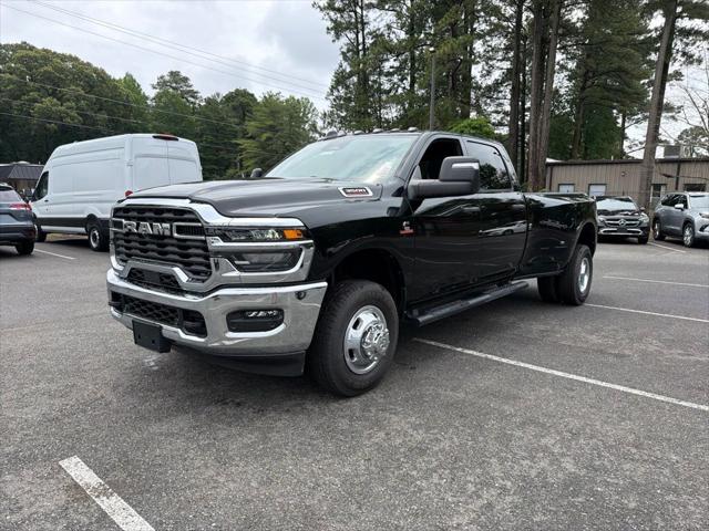 2026 RAM Ram 3500 RAM 3500 TRADESMAN CREW CAB 4X4 8 BOX