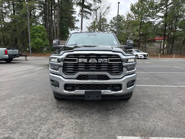 2026 RAM Ram 3500 RAM 3500 TRADESMAN CREW CAB 4X4 8 BOX