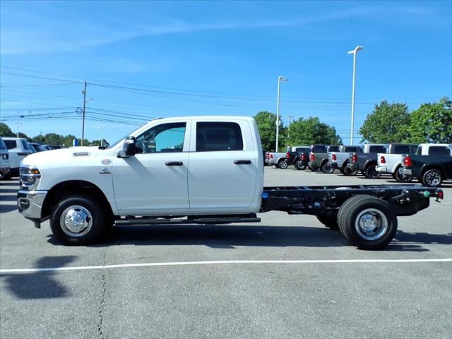 2026 RAM Ram 3500 Chassis Cab RAM 3500 TRADESMAN CREW CAB CHASSIS 4X4 60 CA 2026 RAM Ram 3500 Chassis Cab RAM 3500 TRADESMAN CREW CAB CHASSIS 4X4 60 CA