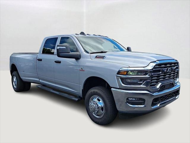 2026 RAM Ram 3500 RAM 3500 TRADESMAN CREW CAB 4X4 8 BOX