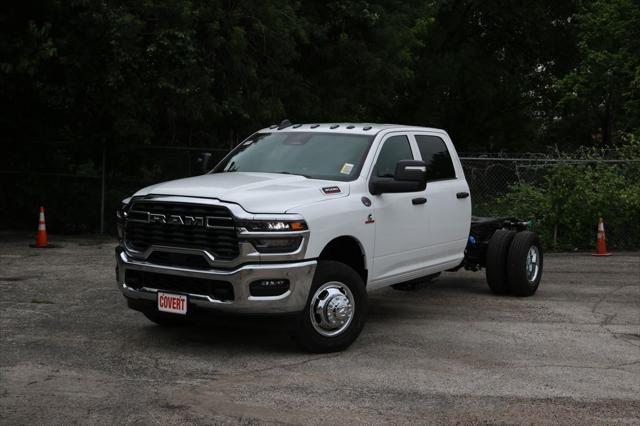 2026 RAM Ram 3500 Chassis Cab RAM 3500 TRADESMAN CREW CAB CHASSIS 4X4 60 CA