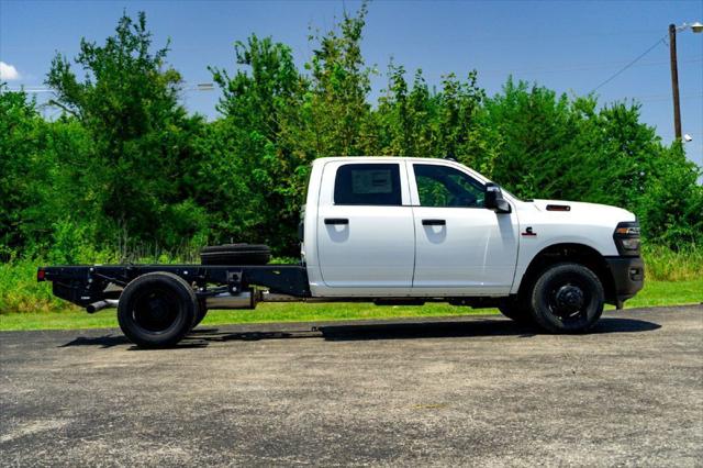 2026 RAM 3500 Chassis RAM 3500 TRADESMAN CREW CAB CHASSIS 4X4 60 CA