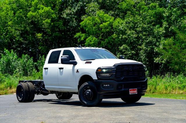 2026 RAM 3500 Chassis RAM 3500 TRADESMAN CREW CAB CHASSIS 4X4 60 CA