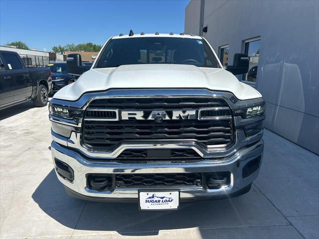 2026 RAM Ram 3500 RAM 3500 TRADESMAN CREW CAB 4X4 8 BOX