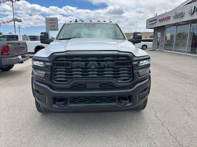 2026 RAM 5500 Chassis RAM 5500 TRADESMAN CHASSIS CREW CAB 4X4 84 CA