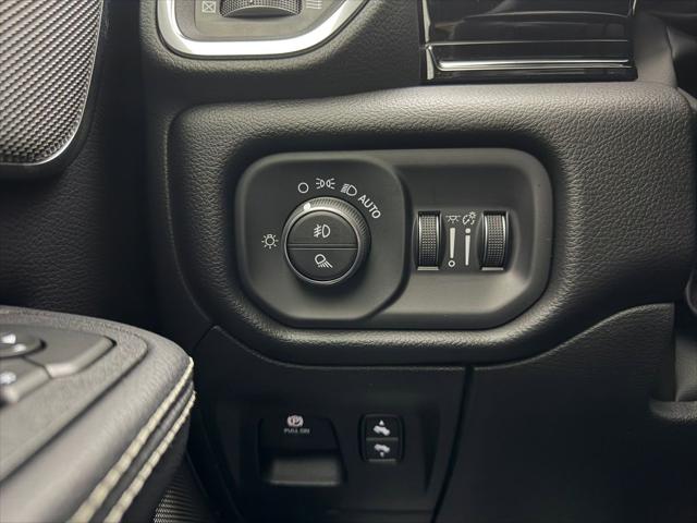 2026 Ram 1500 Laramie Crew Cab 4x4 5'7" Box