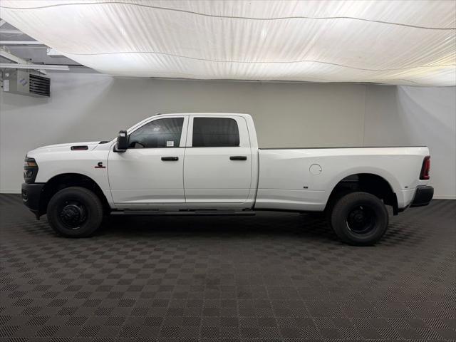 2026 RAM Ram 3500 RAM 3500 TRADESMAN CREW CAB 4X4 8 BOX
