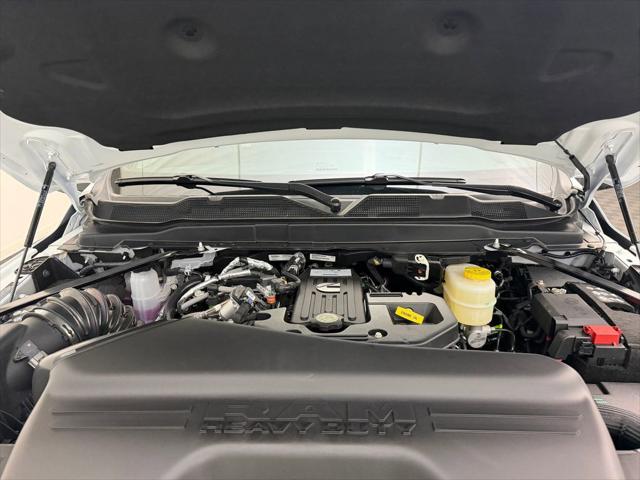 2026 Ram 3500 Tradesman Crew Cab 4x4 8' Box