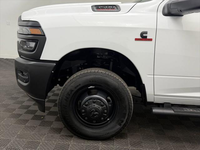2026 Ram 3500 Tradesman Crew Cab 4x4 8 Box