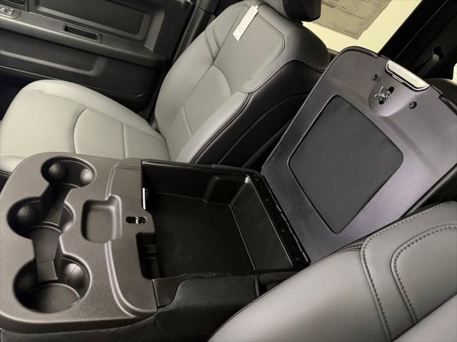 2026 Ram 3500 Tradesman Crew Cab 4x4 8 Box