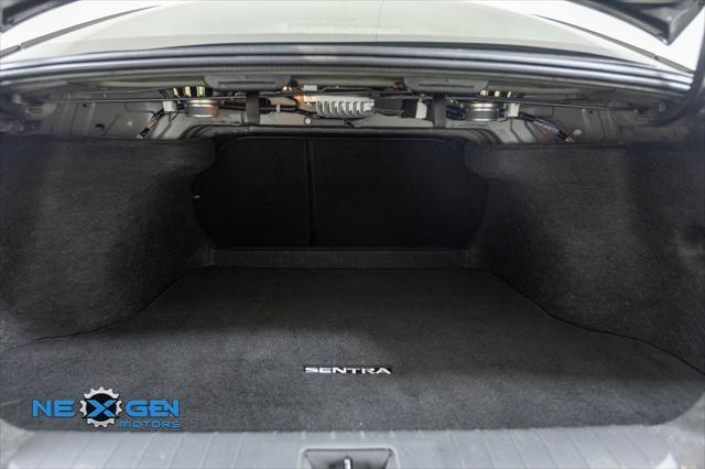 2022 Nissan Sentra SR Xtronic CVT