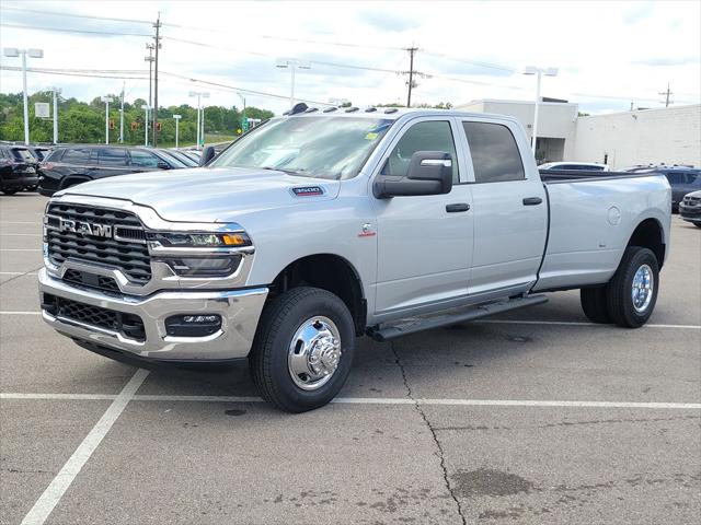 2026 RAM Ram 3500 RAM 3500 TRADESMAN CREW CAB 4X4 8 BOX