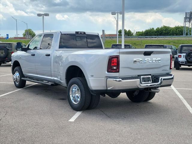 2026 RAM Ram 3500 RAM 3500 TRADESMAN CREW CAB 4X4 8 BOX