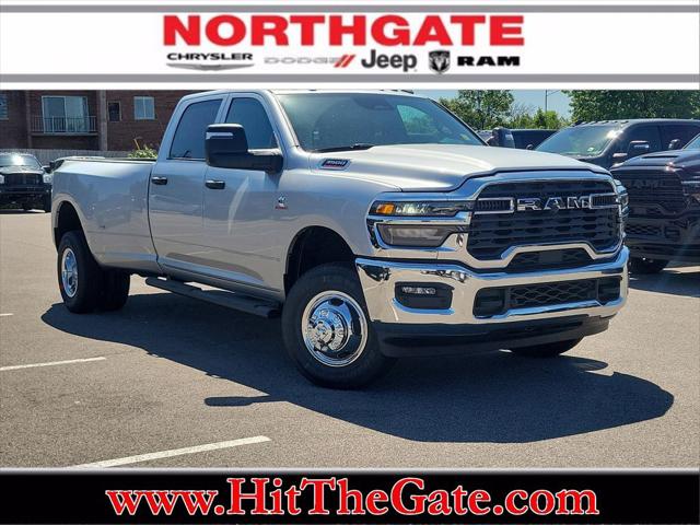 2026 RAM Ram 3500 RAM 3500 TRADESMAN CREW CAB 4X4 8 BOX