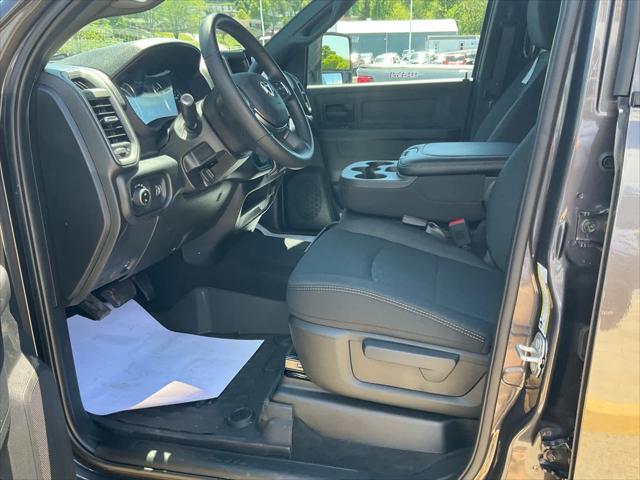 2026 Ram 2500 Black Express Crew Cab 4x4 6'4" Box