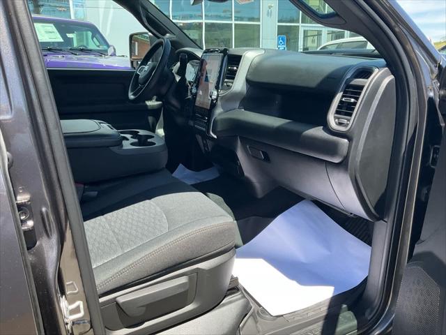 2026 Ram 2500 Black Express Crew Cab 4x4 6'4" Box