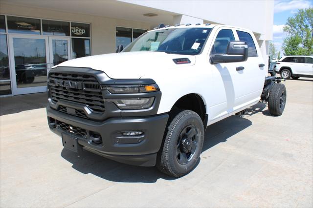 2026 RAM Ram 3500 Chassis Cab RAM 3500 TRADESMAN CREW CAB CHASSIS 4X4 60 CA 2026 RAM Ram 3500 Chassis Cab RAM 3500 TRADESMAN CREW CAB CHASSIS 4X4 60 CA