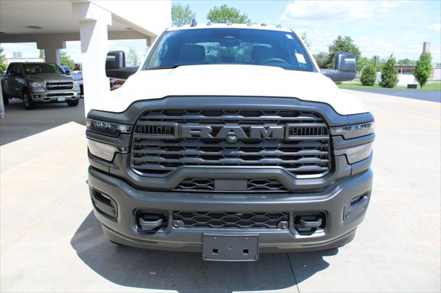 2026 RAM Ram 3500 Chassis Cab RAM 3500 TRADESMAN CREW CAB CHASSIS 4X4 60 CA 2026 RAM Ram 3500 Chassis Cab RAM 3500 TRADESMAN CREW CAB CHASSIS 4X4 60 CA