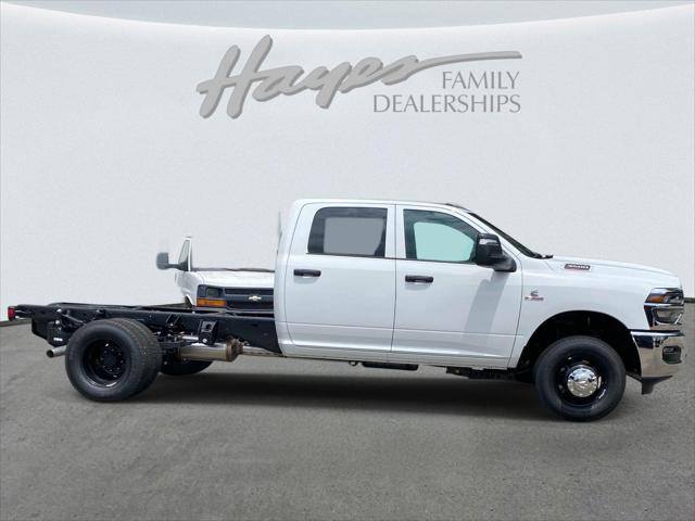 2026 RAM Ram 3500 Chassis Cab RAM 3500 TRADESMAN CREW CAB CHASSIS 4X4 60 CA