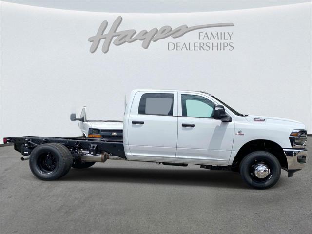 2026 RAM 3500 Chassis RAM 3500 TRADESMAN CREW CAB CHASSIS 4X4 60 CA