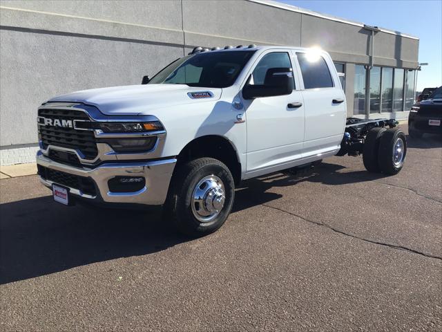2026 RAM Ram 3500 Chassis Cab RAM 3500 TRADESMAN CREW CAB CHASSIS 4X4 60 CA