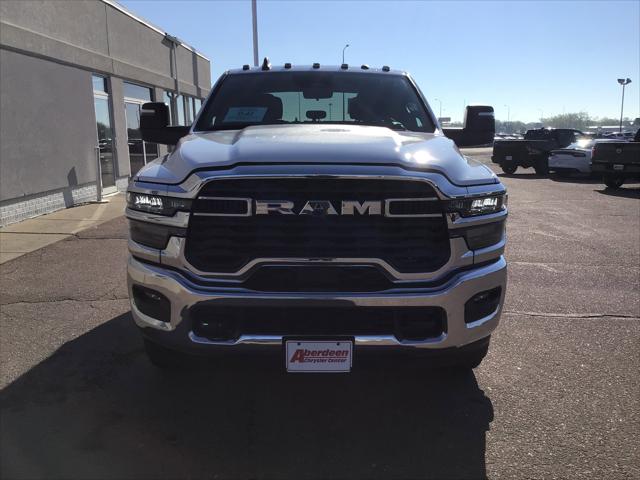 2026 RAM Ram 3500 Chassis Cab RAM 3500 TRADESMAN CREW CAB CHASSIS 4X4 60 CA