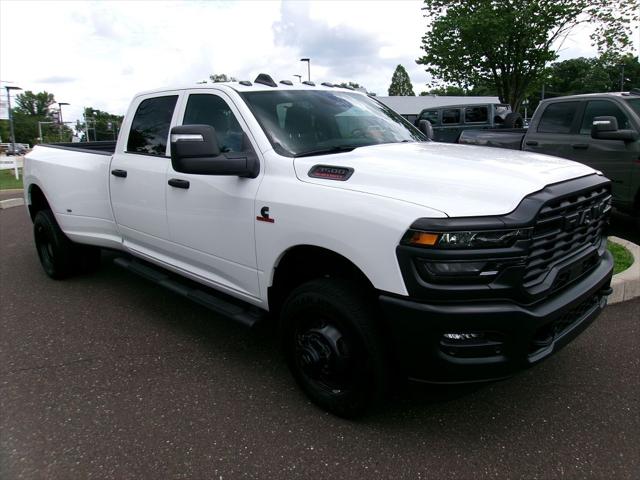 2026 RAM Ram 3500 RAM 3500 TRADESMAN CREW CAB 4X4 8 BOX