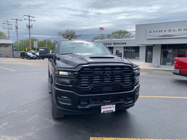 2026 RAM Ram 2500 RAM 2500 BLACK EXPRESS CREW CAB 4X4 64 BOX 2026 RAM Ram 2500 RAM 2500 BLACK EXPRESS CREW CAB 4X4 64 BOX