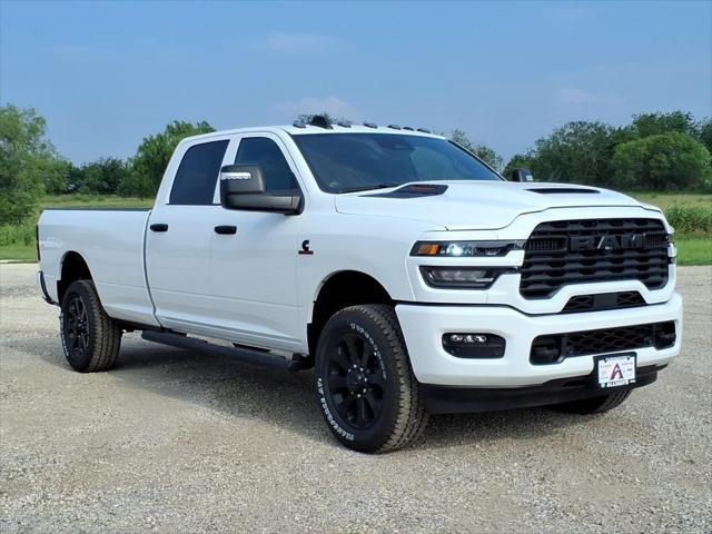 2026 RAM Ram 2500 RAM 2500 BLACK EXPRESS CREW CAB 4X4 8 BOX
