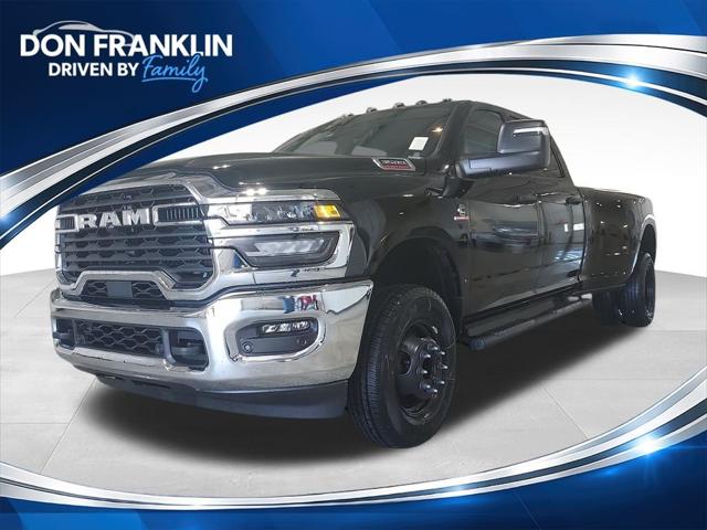 2026 RAM Ram 3500 RAM 3500 TRADESMAN CREW CAB 4X4 8 BOX
