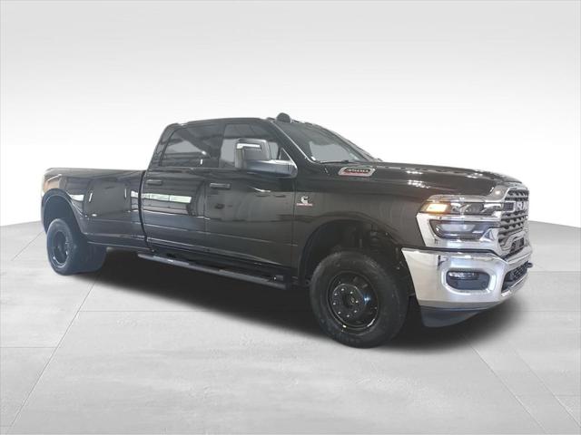 2026 RAM Ram 3500 RAM 3500 TRADESMAN CREW CAB 4X4 8 BOX