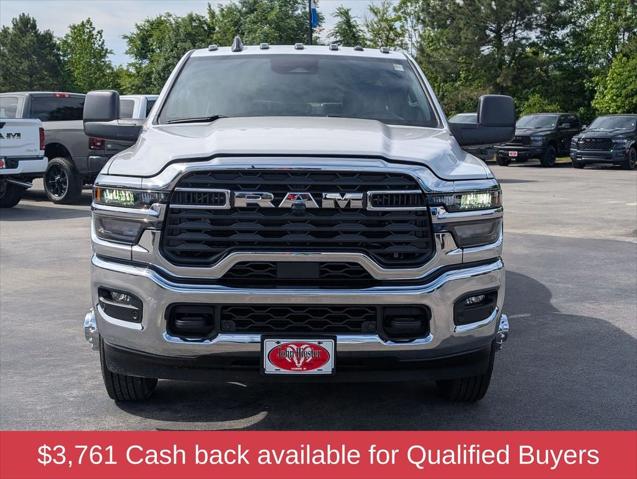 2026 RAM Ram 3500 RAM 3500 TRADESMAN CREW CAB 4X4 8 BOX