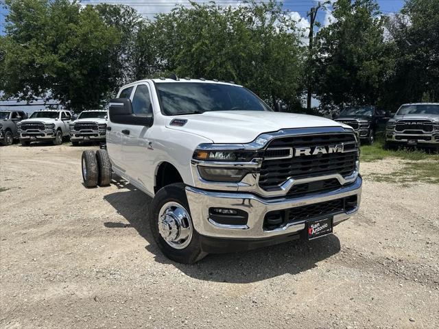 2026 RAM Ram 3500 Chassis Cab RAM 3500 TRADESMAN CREW CAB CHASSIS 4X4 60 CA