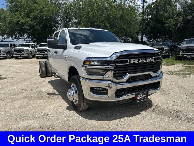 2026 RAM Ram 3500 Chassis Cab RAM 3500 TRADESMAN CREW CAB CHASSIS 4X4 60 CA
