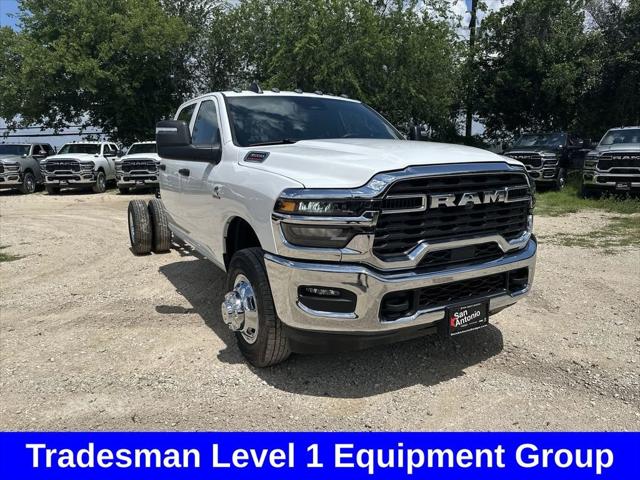 2026 RAM 3500 Chassis RAM 3500 TRADESMAN CREW CAB CHASSIS 4X4 60 CA