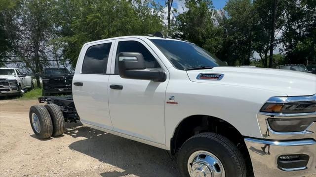 2026 RAM 3500 Chassis RAM 3500 TRADESMAN CREW CAB CHASSIS 4X4 60 CA