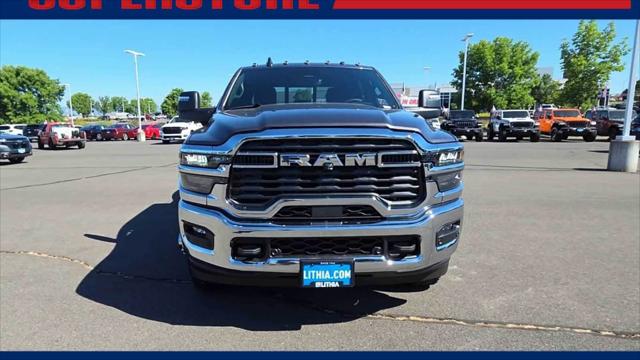 2026 RAM Ram 3500 RAM 3500 TRADESMAN CREW CAB 4X4 8 BOX
