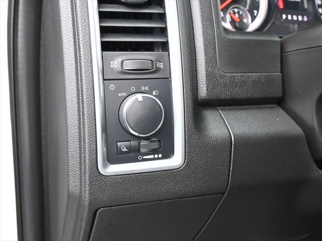 2024 Ram 1500 Classic Warlock Crew Cab 4x4 5'7" Box