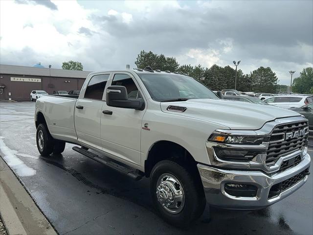 2026 Ram 3500 Tradesman Crew Cab 4x4 8 Box