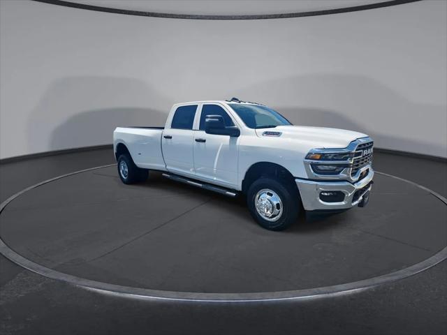 2026 Ram 3500 Tradesman Crew Cab 4x4 8' Box