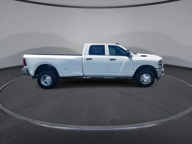 2026 Ram 3500 Tradesman Crew Cab 4x4 8' Box