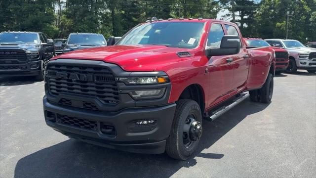 2026 RAM Ram 3500 RAM 3500 TRADESMAN CREW CAB 4X4 8 BOX