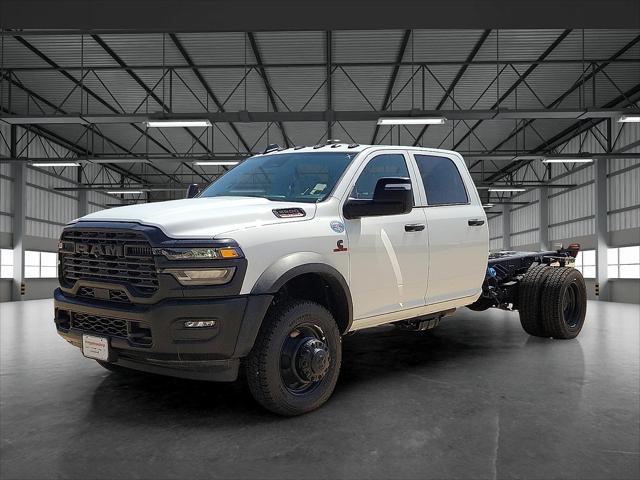 2026 RAM 5500 Chassis RAM 5500 TRADESMAN CHASSIS CREW CAB 4X4 60 CA